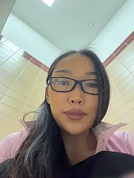 trytomakememoam's Live XXX Chat