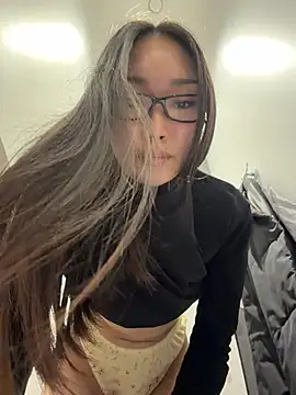 XXX chat uživo modela trytomakememoam