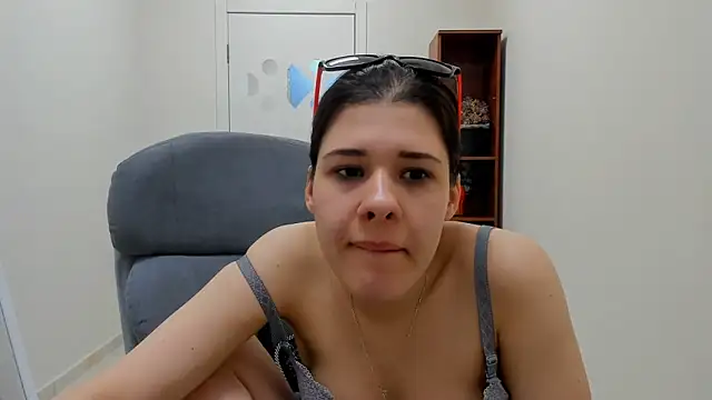 Joannian Live XXX chat