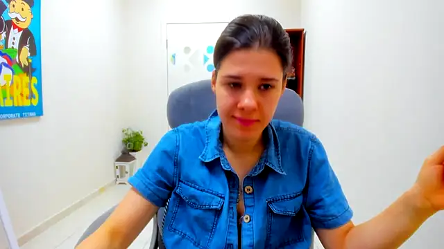 Joannia Adlı Modelin Canlı XXX Sohbeti