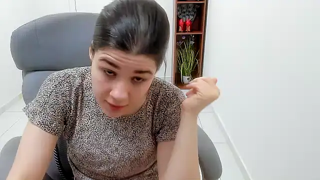 Joannia: απευθείας συνομιλία ΧΧΧ