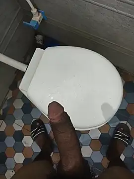Pokazy przed kamerką – bold_guy_1234