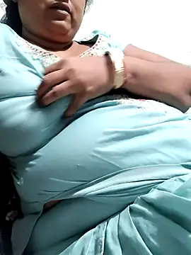 Hot_indian_Milf: онлайн-секс-чат