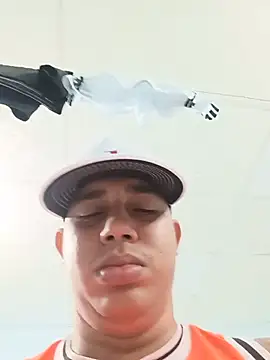 Show modela Alex_man23 na web-kameri