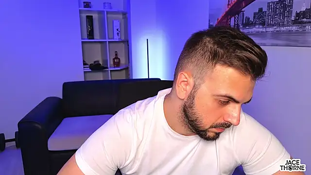Jace_Thornen Webbikameraesitys
