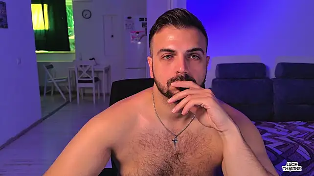 Jace_Thorne Show in webcam