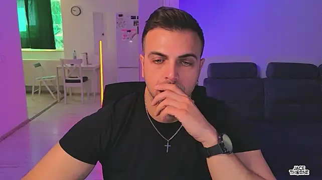 Jace_Thorne Adlı Modelin Web Kamerası Şovu
