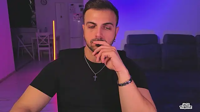 Jace_Thorne: διαδικτυακό σόου στην κάμερα