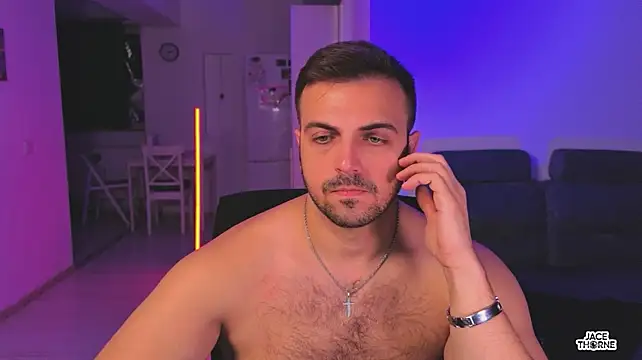 Jace_Thorne Show in webcam
