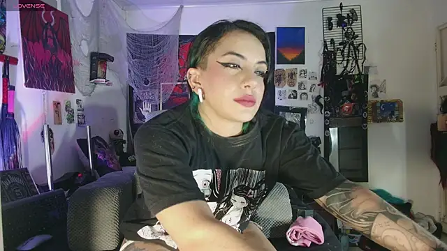 agathaaiko6 – webcam-show