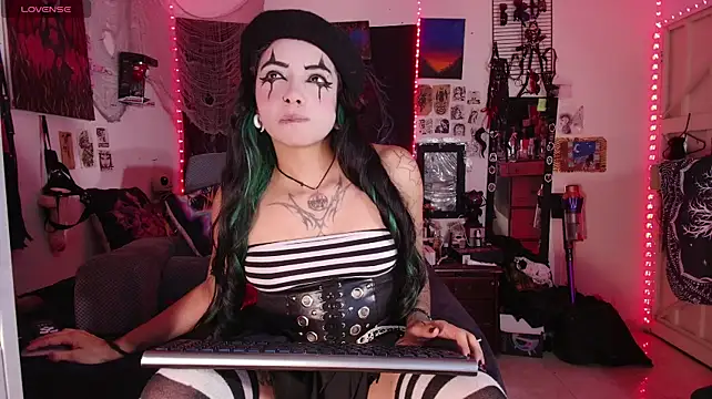 agathaaiko6's Webcam Show