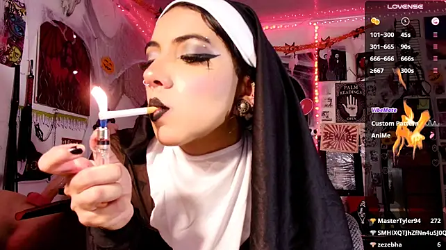 agathaaiko6 Adlı Modelin Canlı XXX Sohbeti