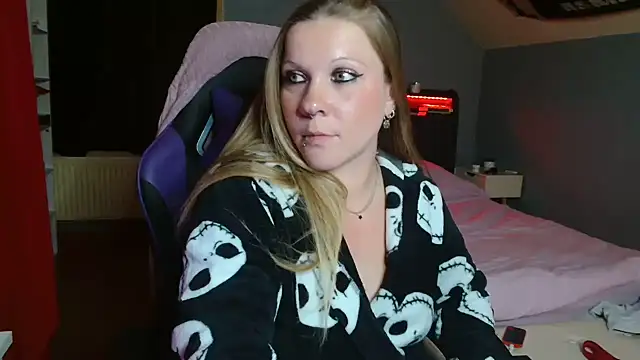 AnnaFalconeX 现场XXX聊天