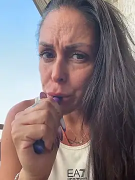 AmandaArt Show in webcam