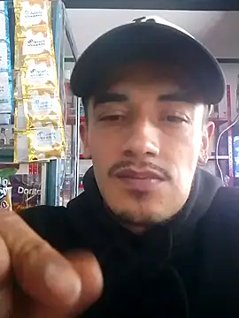 Show modela D13gomez na web-kameri