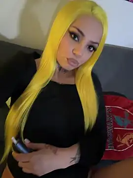 KiraQuinn1 Webcam show