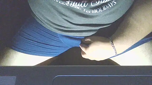 emr077 Show Webcam