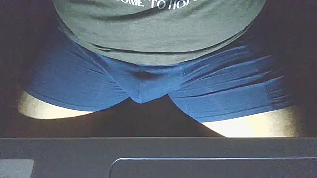 emr077 Webcam Show