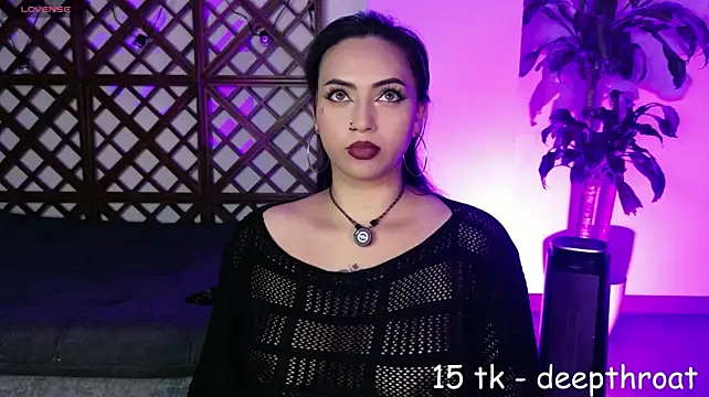 Jade_pleasure_: διαδικτυακό σόου στην κάμερα