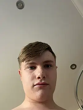 Sammyboy2211 Show in webcam