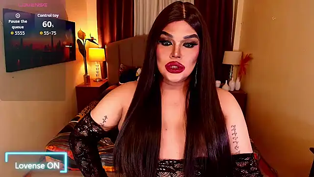 InsatiableSexQueen webcam show