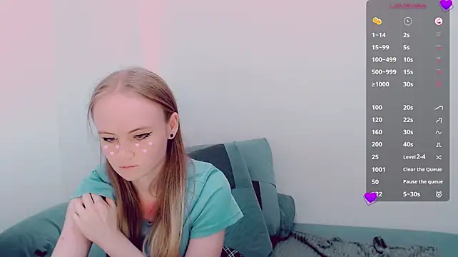 AliceNya_cute Show in webcam