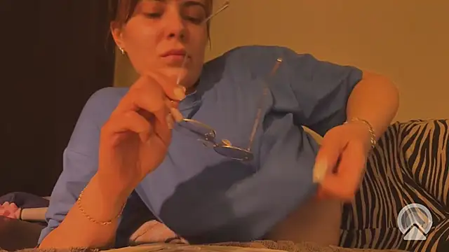 Feloraa's Webcam Show
