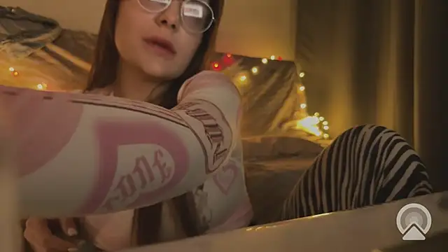 Chat XXX en directo de Feloraa