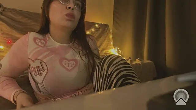 Feloraa – Naživo XXX chat