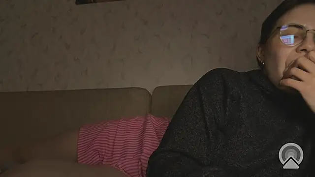Feloraa Adlı Modelin Canlı XXX Sohbeti
