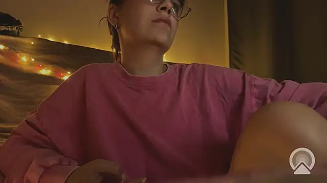 Feloraa Chat XXX live