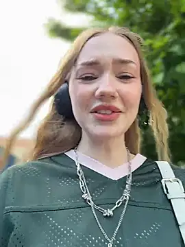 MilaMoone – Kamerová šou