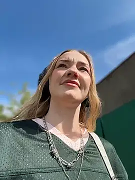 MilaMoone's Webcam Show