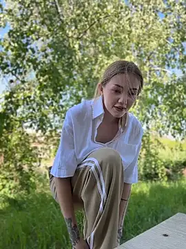 MilaMoone's Live XXX Chat