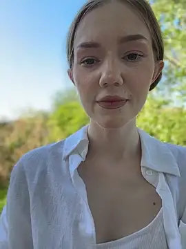 XXX chat uživo modela MilaMoone