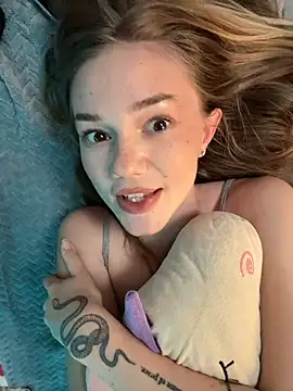 MilaMoone live XXX chat