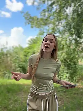 Czat XXX na żywo – MilaMoone