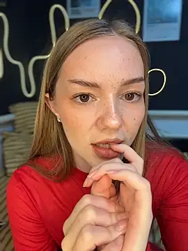 MilaMoone's Webcam Show