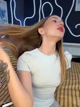 دردشة MilaMoone الجنسية المباشرة
