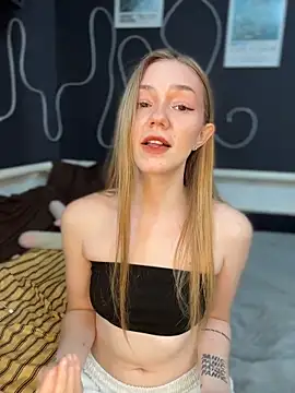 MilaMoone's Live XXX Chat