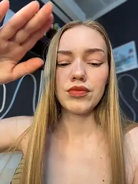MilaMoone's Live XXX Chat