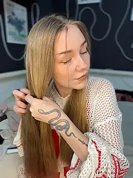 MilaMoone's Live XXX Chat