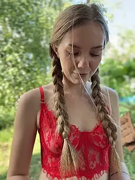 MilaMoone – Kamerová šou