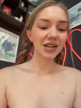 MilaMoone live XXX chat