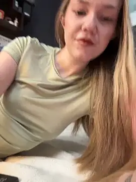 MilaMoone's Webcam Show