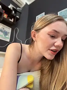צ'אט XXX בשידור חי של MilaMoone