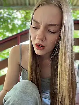 MilaMoone: вебкам-шоу