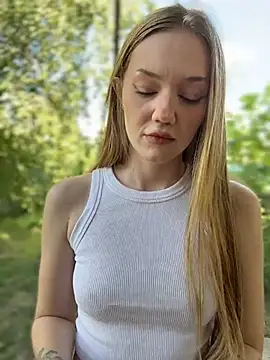 MilaMoone 라이브 XXX 채팅