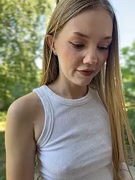 Show modela MilaMoone na web-kameri