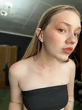 XXX chat uživo modela MilaMoone